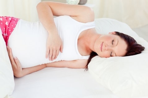 بهترین حالت خوابیدن برای درمان و پیشگیری کمر درد هنگام خواب در بارداری