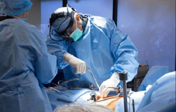 جراحی لیزر دیسک کمر