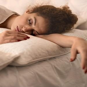 اصلاح طرز خوابیدن برای درمان کمر درد