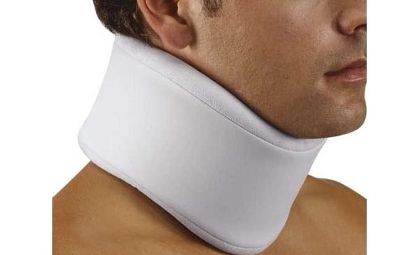 گردنبند طبی برای درمان گردن درد